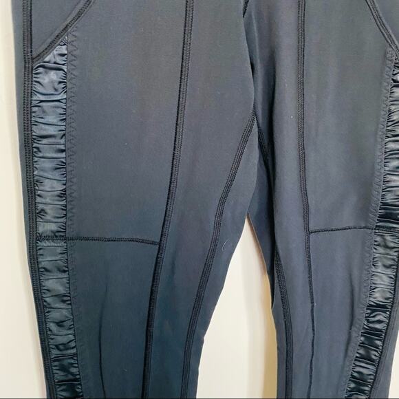 LULULEMON Navy Blue Ruched Tuxedo Satin Stripe Leggings Pockets 4 Yoga Pant - Picture 3 of 13